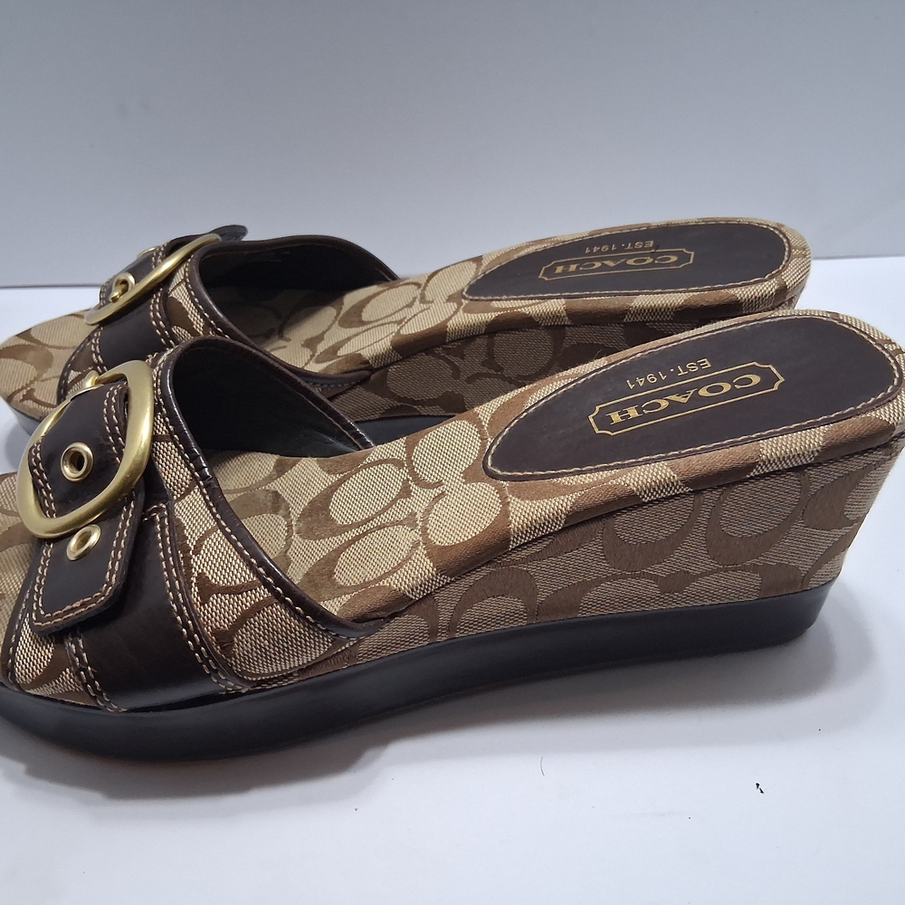 Coach Signature Gretta Wedge Sandals White/Brown with Brass Buckle Size 11 M